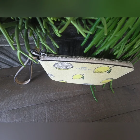 Coach Mollie Tote/Crossbody Lemon Print Coated Canvas With        Wristlet-NWT - Picture 15 of 16